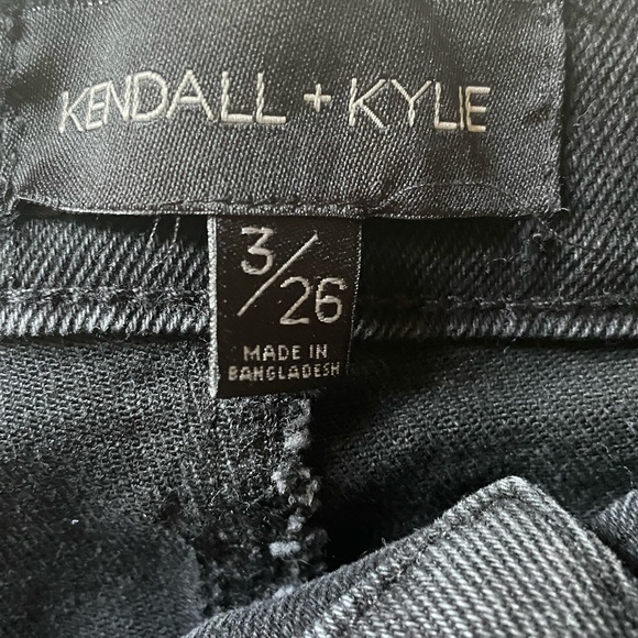 Kendall & Kylie Shorts - Size 3, W/26 - Picture 4 of 4
